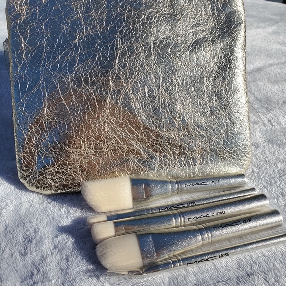 Snow ball brush kit/advanced brush bag. - Picture 2 of 8